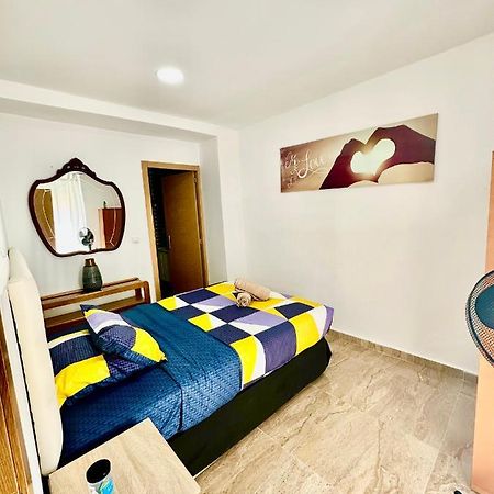 Suite Del Ayuntamiento Alicante Bagian luar foto