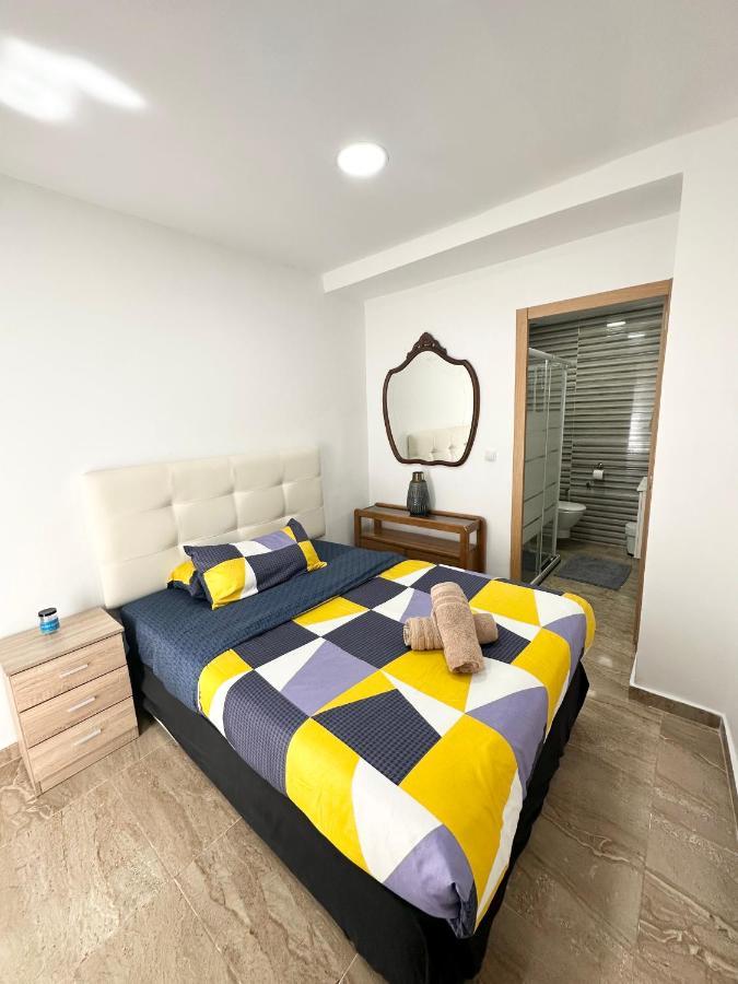 Suite Del Ayuntamiento Alicante Bagian luar foto